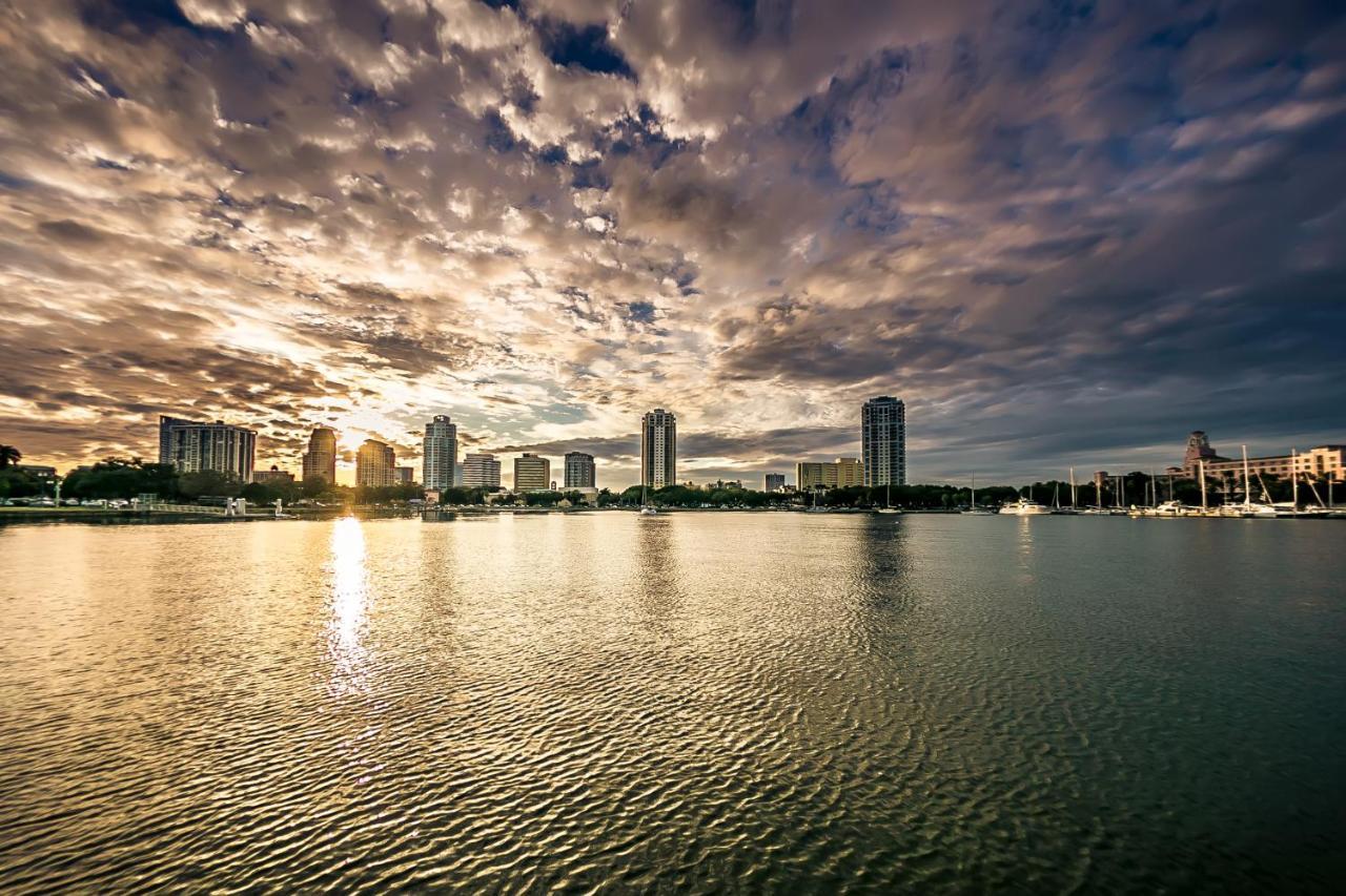 St. Petersburg Downtown Apartments Экстерьер фото